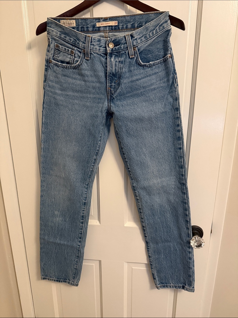 Levi's Premium Light Blue Middy Straight Jeans